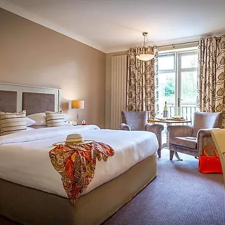 Hotel River Court 4*
