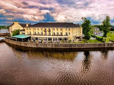 River Court Hotel 4*