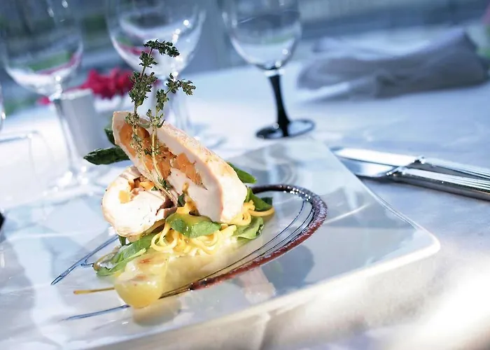 Szálloda River Court