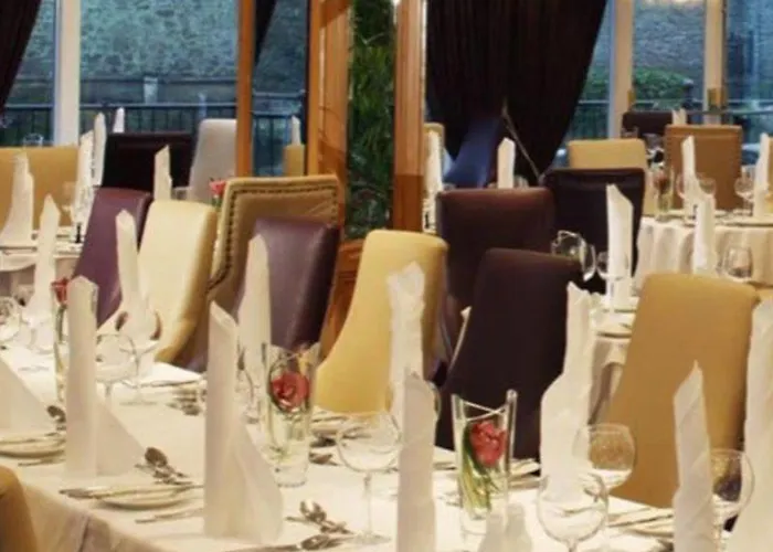 Szálloda River Court