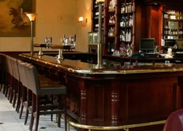 Szálloda River Court 4*