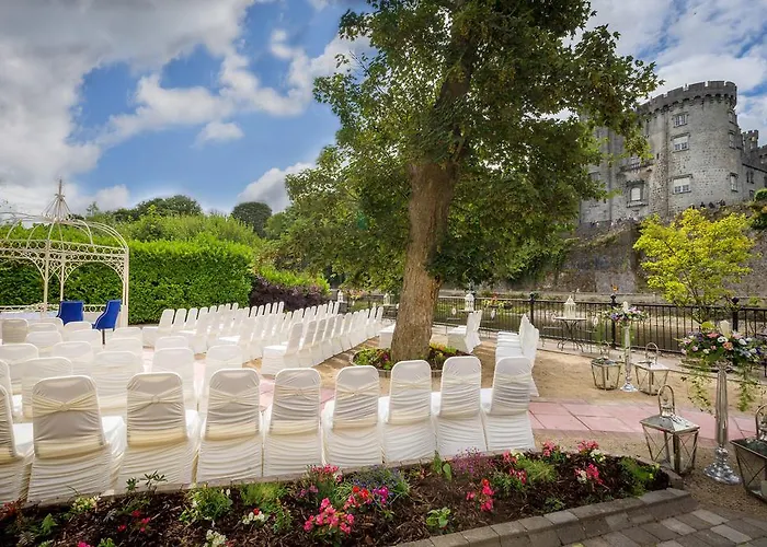 River Court Szálloda 4*